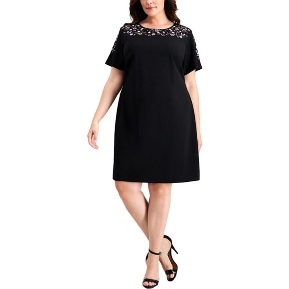 Calvin Klein Women’s Black Short Sleeve Floral Embroidered Shift Dress Size 18W - Picture 1 of 9